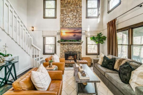 Fox Hill - Relax in the lap of luxury with modern comforts and peaceful views